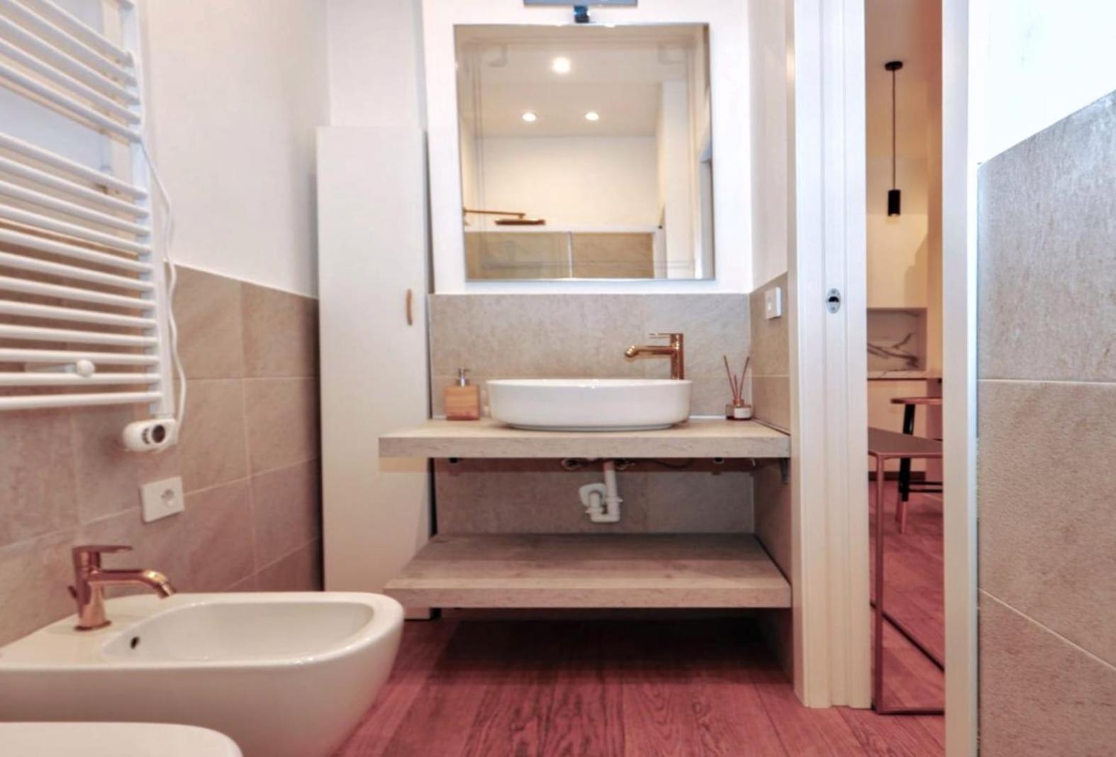 Cozy Apartment Between Sempione, City Life And Mico ! Milan Bagian luar foto